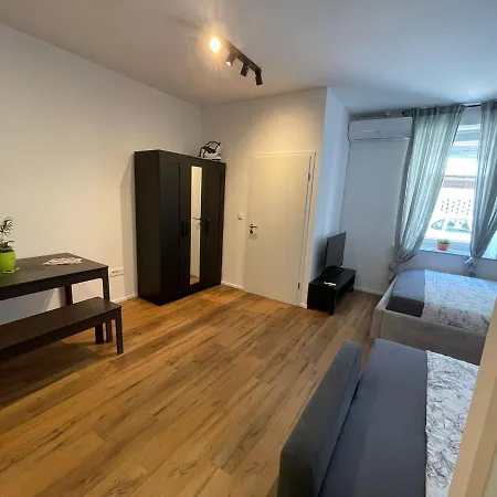 Ljubljana Studios شقة